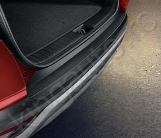 Rear bumper trim line, black grained